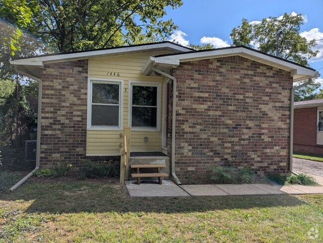 Building Photo - 1446 Rosewood St