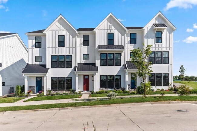 Foto del edificio - 16506 Honey Locust Dr