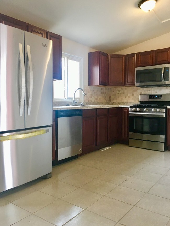 Building Photo - Beautiful Home in Ruby Hill