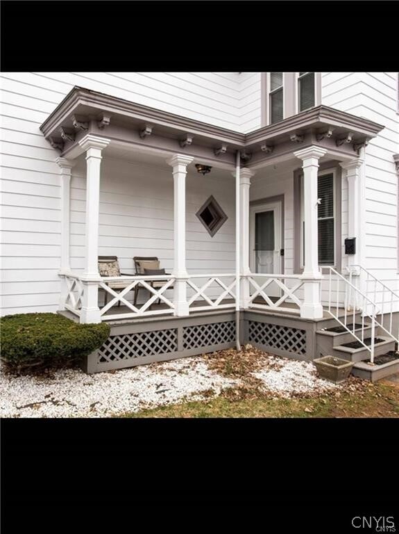 Building Photo - 2 Sanger Ave