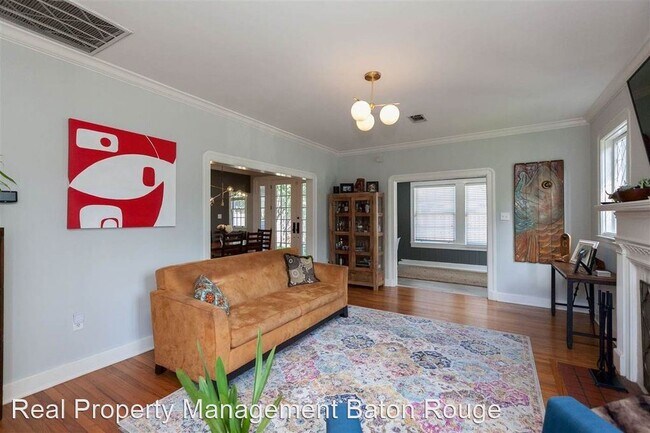 Building Photo - 3 br, 2.5 bath House - 4036 Palm St.