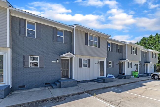Building Photo - 385 E Williams St
