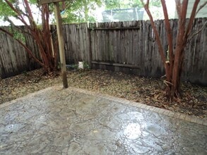 Building Photo - 10006 Sweet Nectar Ln