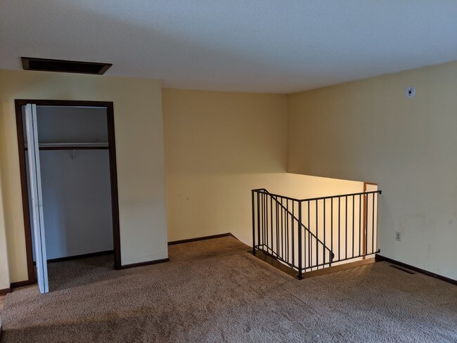 Foto del edificio - 1465 Whispering Ct