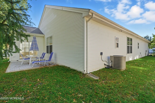 Building Photo - 225 Mirage Blvd