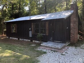 Building Photo - 720 Terry Ln