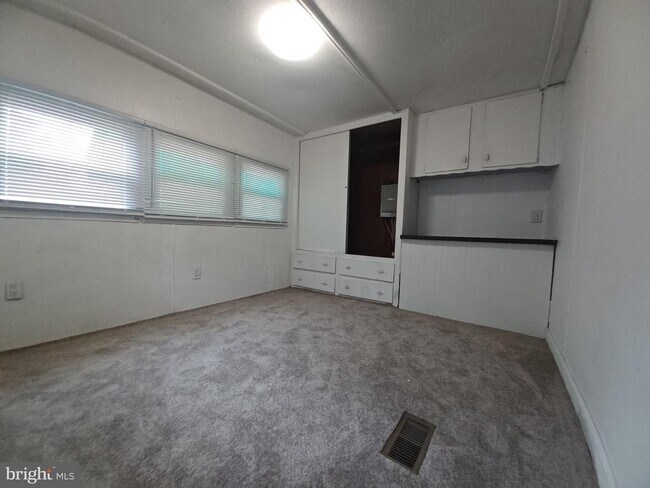 Foto del edificio - 810 E Rockhill Rd