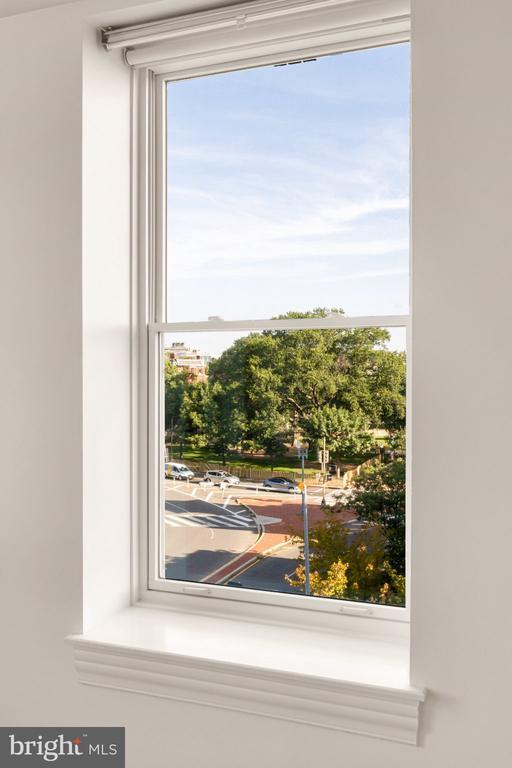 Foto del edificio - 1325 13th St NW