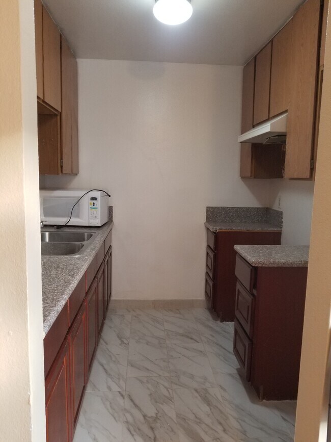 Foto del edificio - 390 N Avenue 57