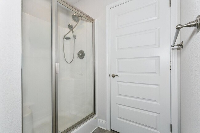 Foto del edificio - Beautiful Custom Build Home in North Crestview