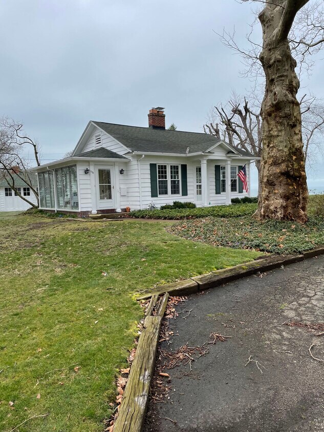 1321 Pine Dr, Ashtabula, OH 44004 House Rental in Ashtabula, OH