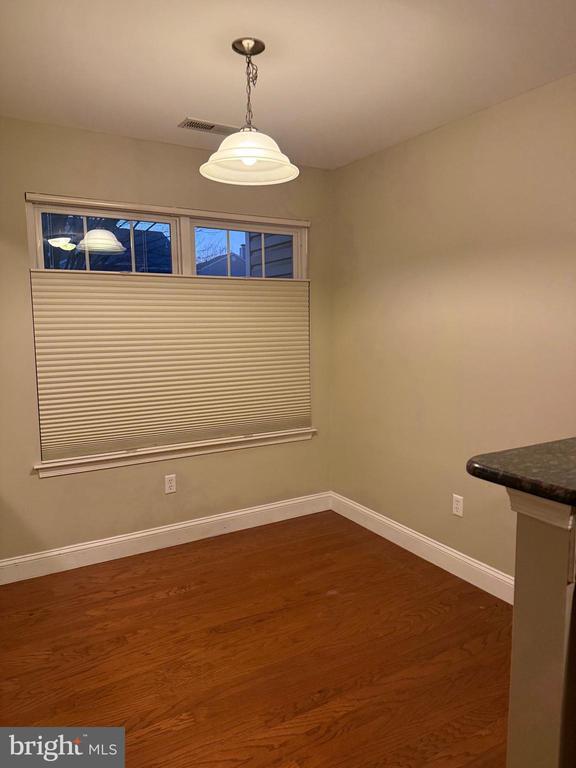 Foto del edificio - 293 Stanton Ct