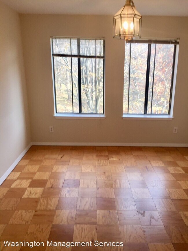 Foto del edificio - 5801 Edson Ln