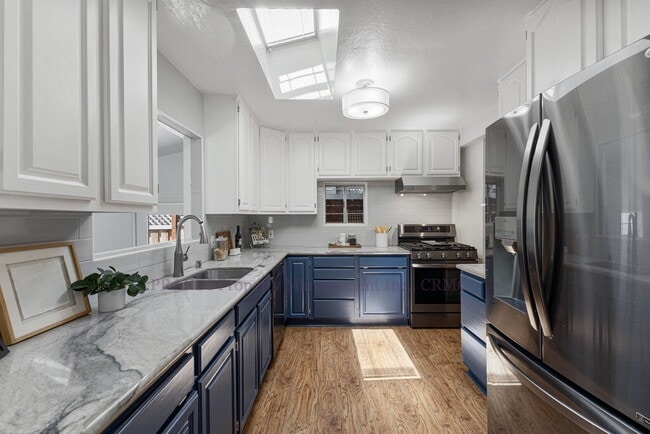 Foto del edificio - Central Novato Home with Large Yard and A/C!