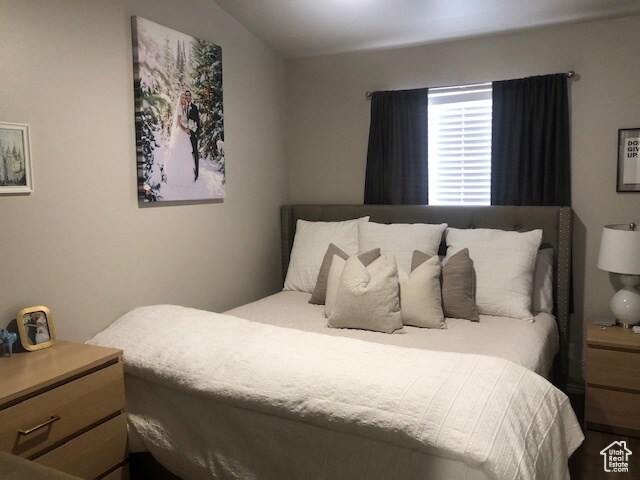 Foto del edificio - 587 N 200 E