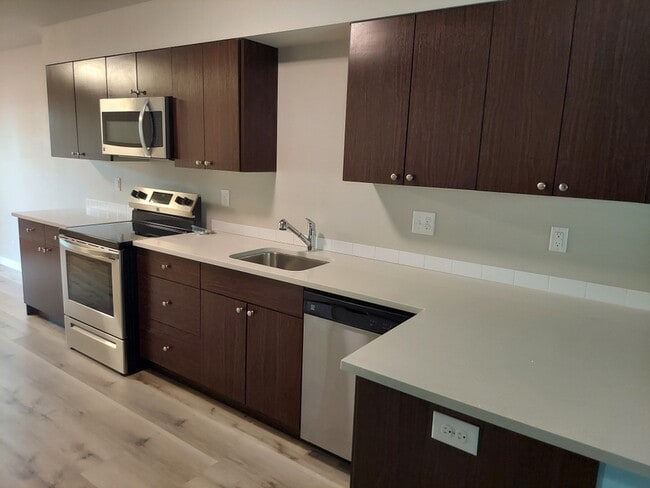 Photo - 8300 SE Flavel St Apartment