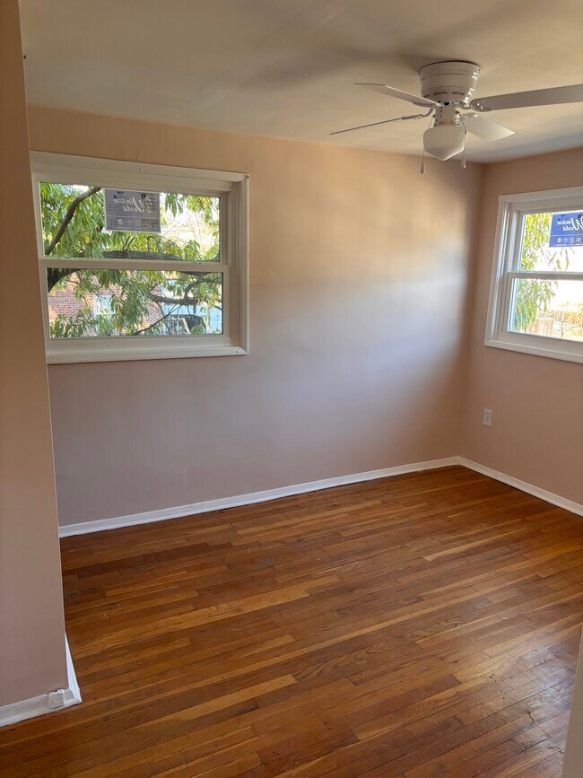 Foto del edificio - 2137 Braddish Ave