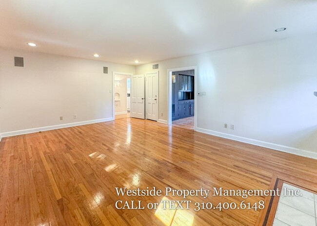 Foto del edificio - Sunset Park Neighborhood 6BD/6BA W/Private...