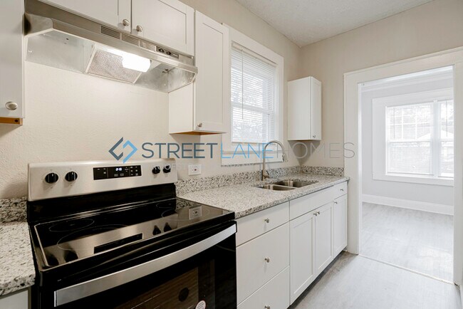 Building Photo - REDUCED! - PICK YOUR GIFT OF $500 OFF YOUR...
