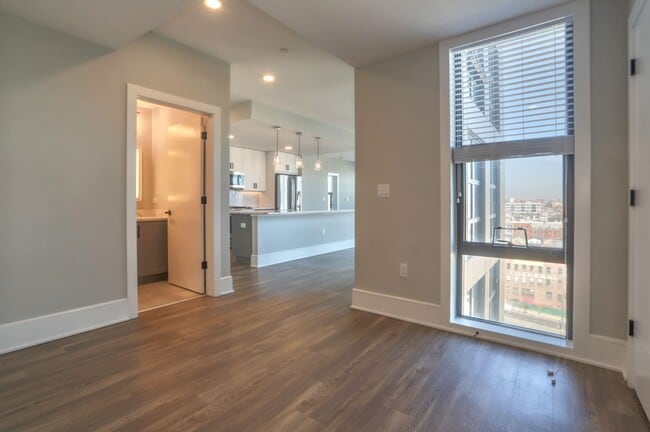 Building Photo - 32 Oakland Ave