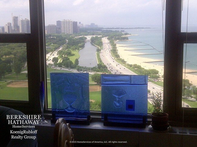 Building Photo - 1550 N Lake Shore Dr