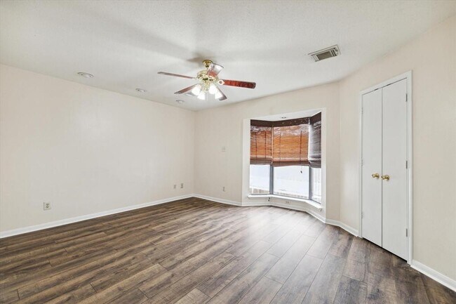 Foto del edificio - 2211 Place Rebecca Ln