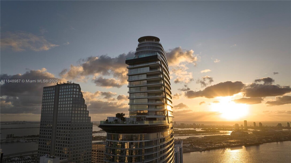 Foto principal - 300 Biscayne Blvd Way