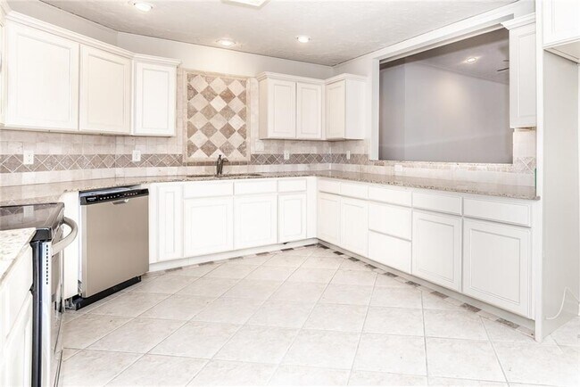 Foto del edificio - 2827 E Whippoorwill Ln