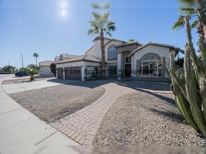 Building Photo - 1767 W Redfield Rd