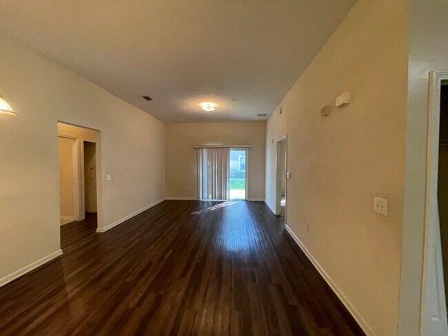 Building Photo - 6094 Maggies Cir