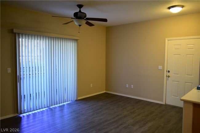 Building Photo - 2291 W Horizon Ridge Pkwy