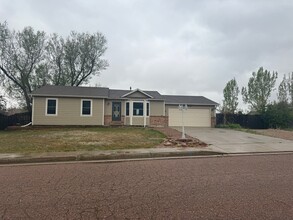 Building Photo - 9525 Aspen Grove Way