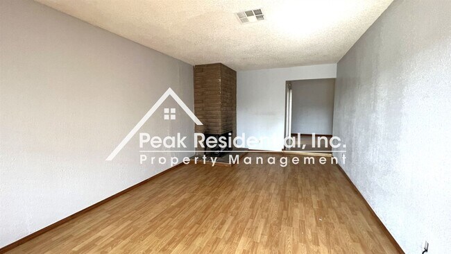 Building Photo - 2 br, 1 bath House - 3342 Gould Wy