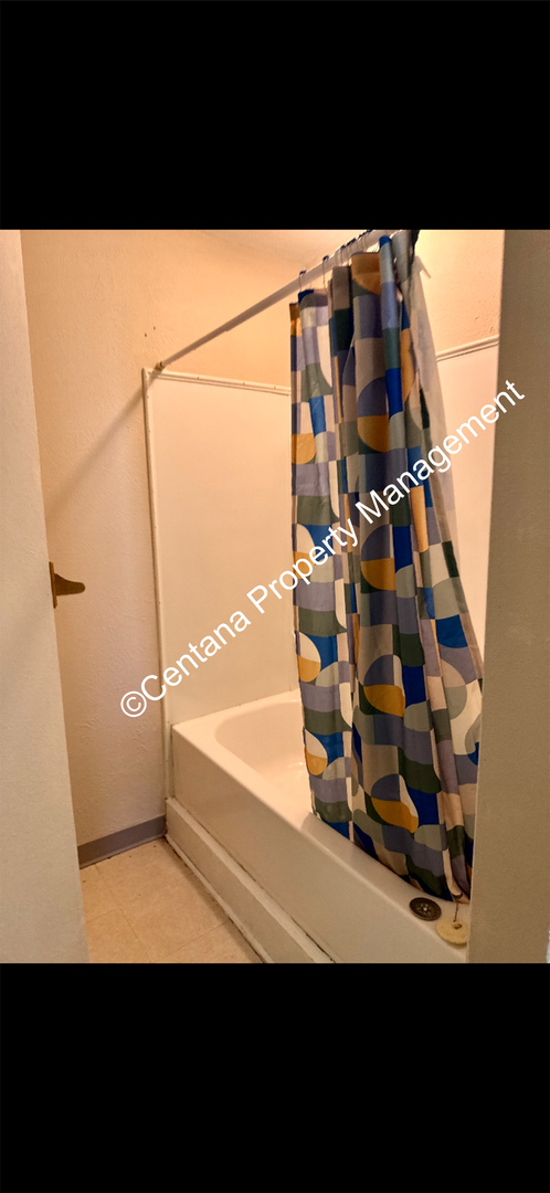 Foto del edificio - 614 W Park St