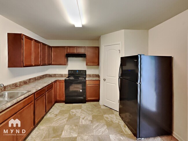 Building Photo - 2544 Piering Dr