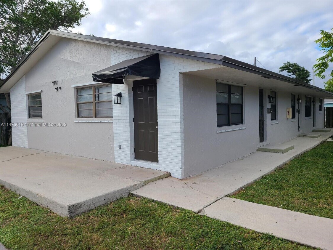 Foto principal - 2117 Liberty St
