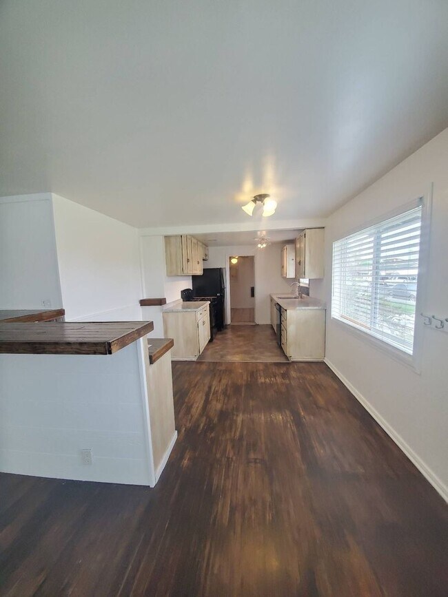 Foto del edificio - 3 Bedroom Home with Den