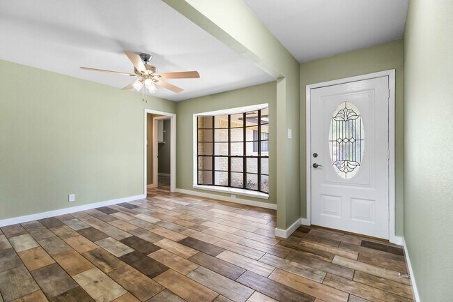 Foto del edificio - 3 Bedroom/2.5 Bath Oak Meadow Subdivision