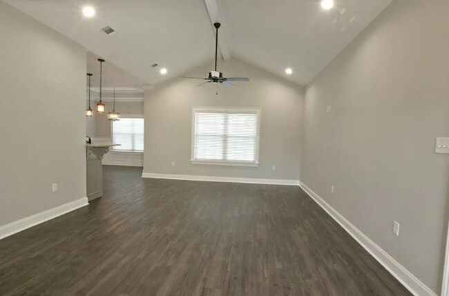 Building Photo - Elegant 4-Bedroom Home in Nottinghill Subd...