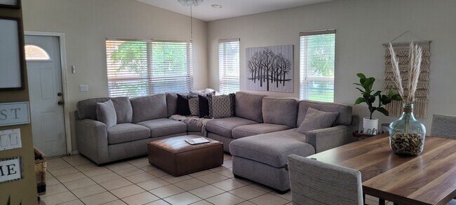 Foto del edificio - 13467 SW 23rd St
