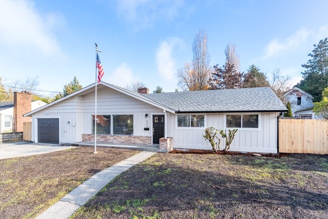 Front right - 6235 A St