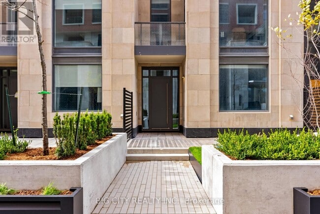 Photo du bâtiment - 33 Frederick Todd Wy