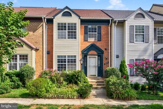 Building Photo - 6076 Heatherwood Dr