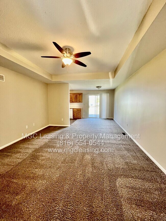 Building Photo - 800-802 NW Scenic Ln