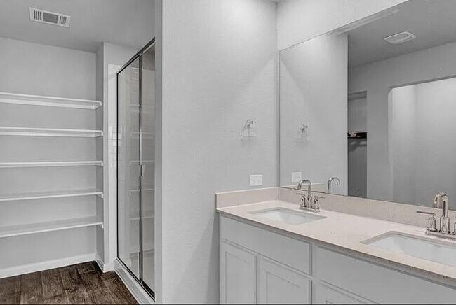 Building Photo - 211 Hamilton Pool Ln