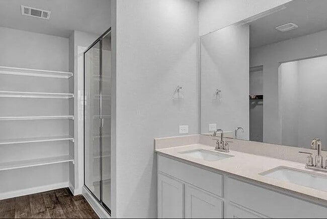 Foto del edificio - 211 Hamilton Pool Ln