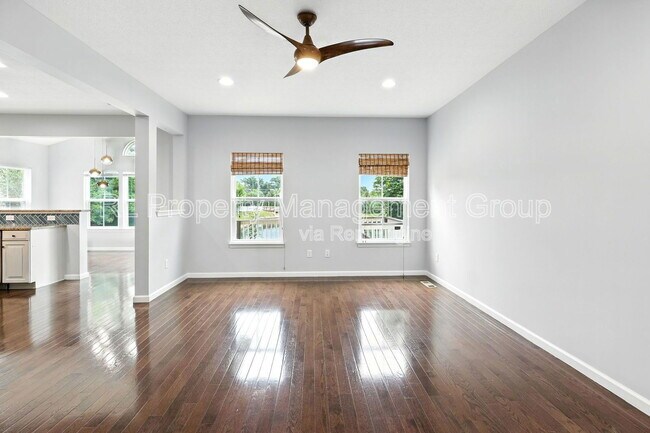 Foto del edificio - 7792 Scioto Crossing Blvd