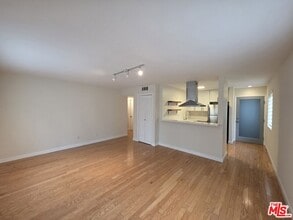 Building Photo - 1260 Vin Scully Ave