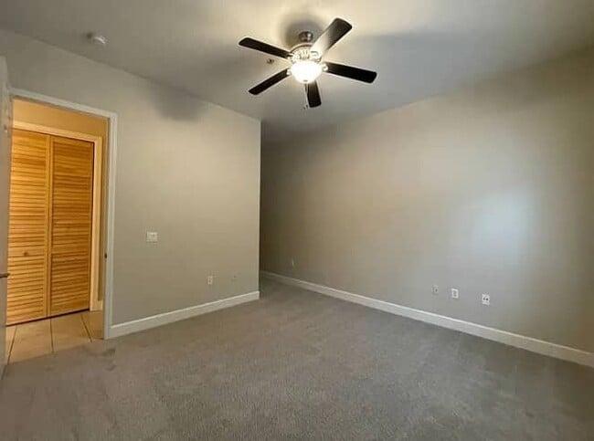 Foto del edificio - Available Now