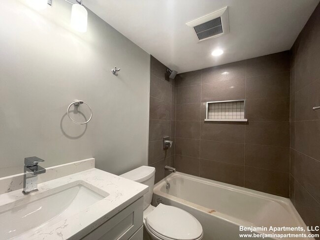 Building Photo - 199 Boylston St